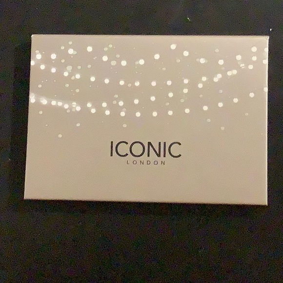 Iconic London Blaze Chaser Face Palette - Picture 2 of 2